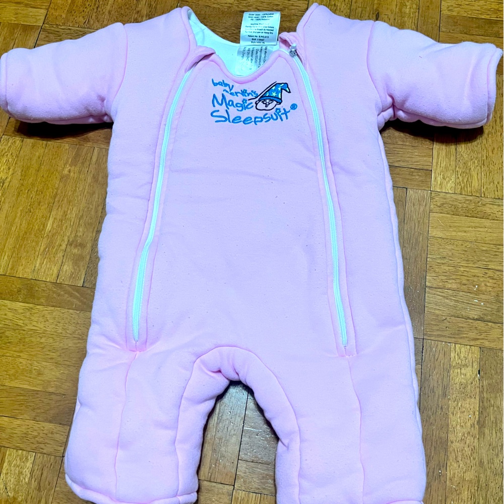 Pink. Size small. Good like new.